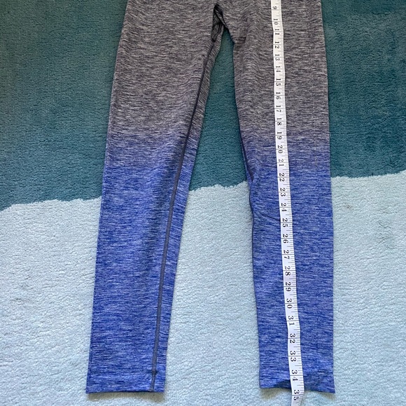 😍SOLD😍Lulemon crops - Picture 2 of 2